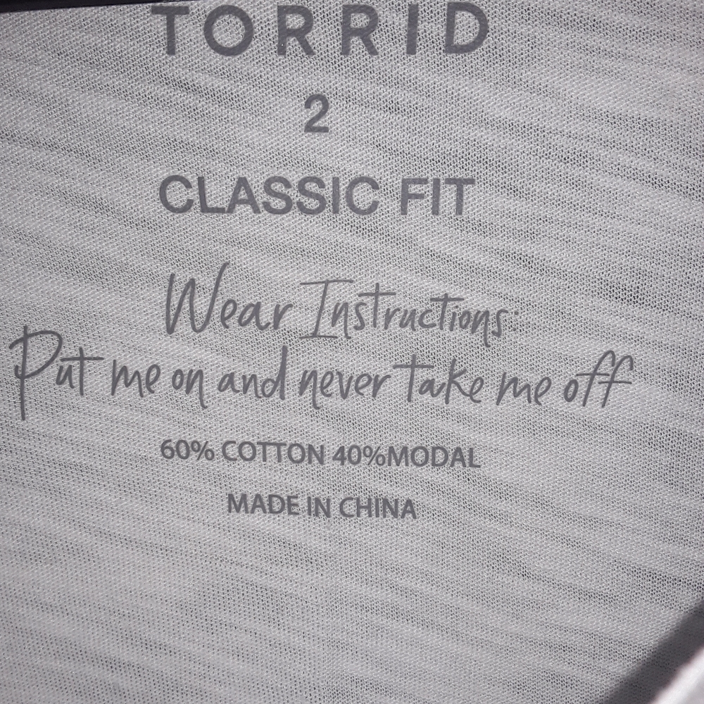 Torrid Tulip Tee Size 2 - Picture 2 of 4